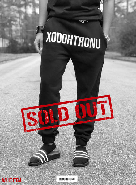 Front Stamped Joggers Noir (Glow in the dark!)