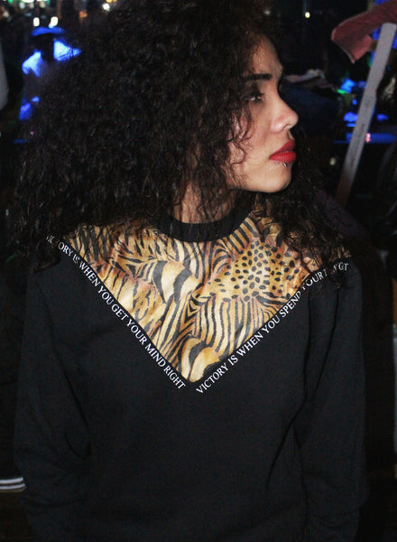 Victory Crewneck (black) [Rare] [Vault]